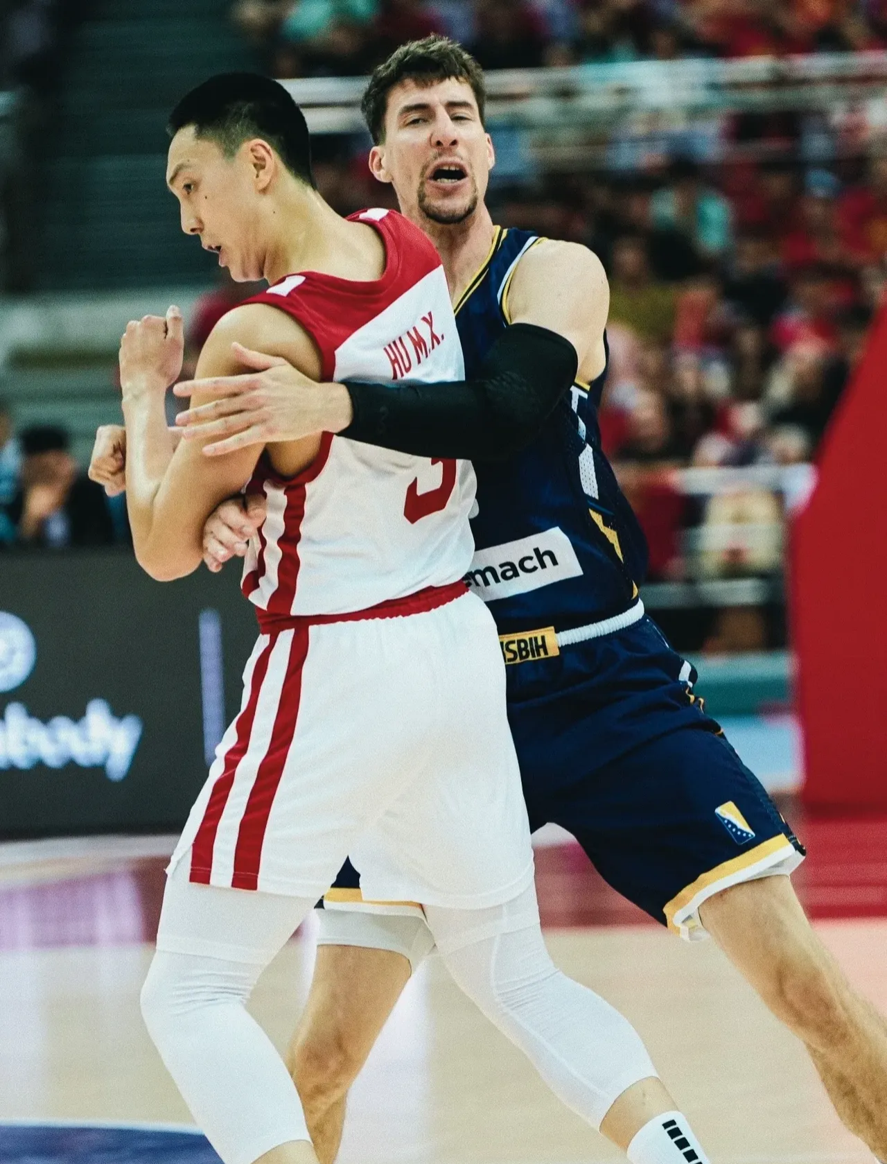 爱游戏APP-关于波尔图发布备战花絮,转会期绝杀压哨,CBA常规赛任务艰巨,高层口径保持一致的信息