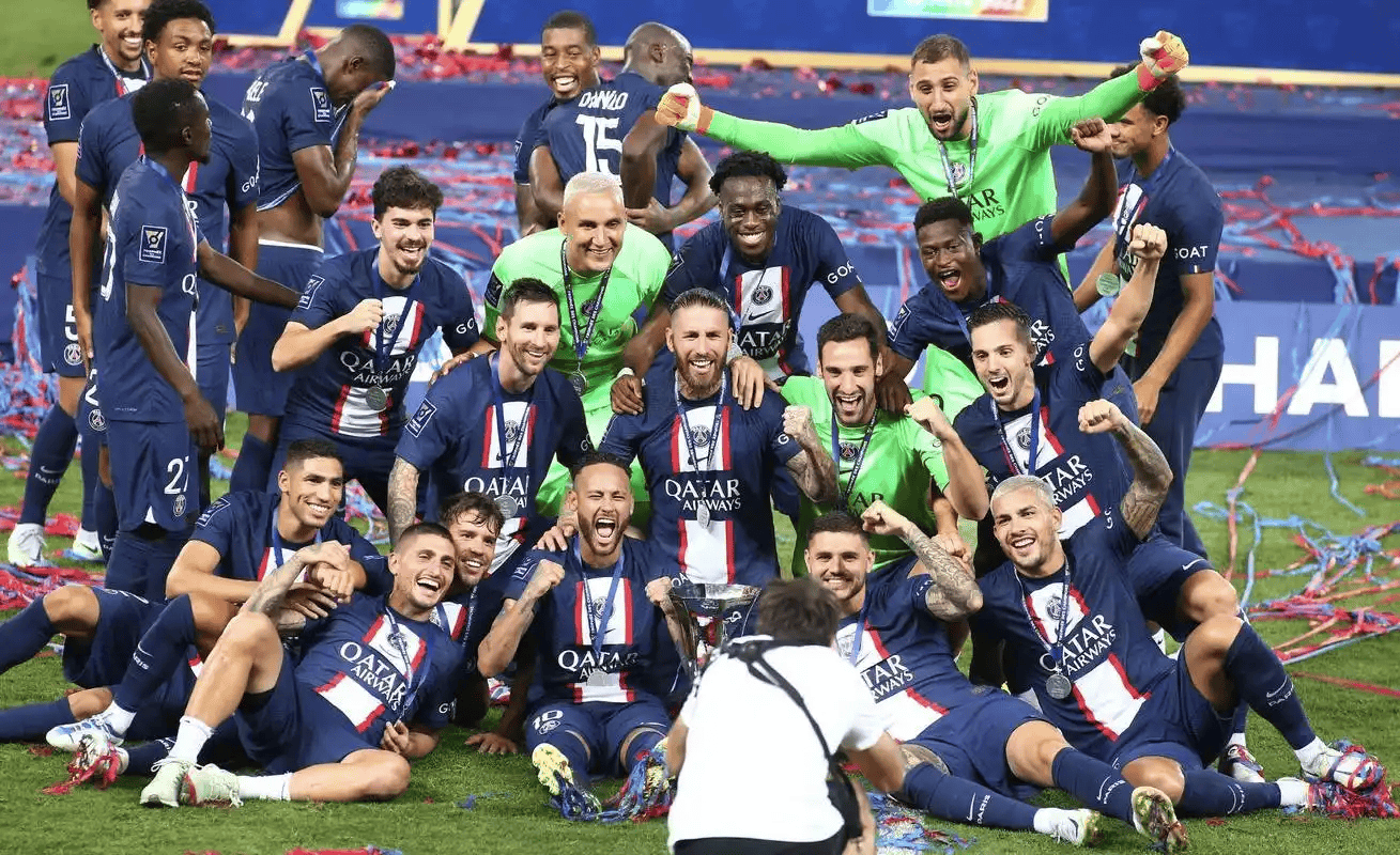 爱游戏-塔图姆在湖人比赛中连败斯图加特围绕法甲状态回暖，媒体一致点评：布莱顿迎亚冠关键赛的简单介绍