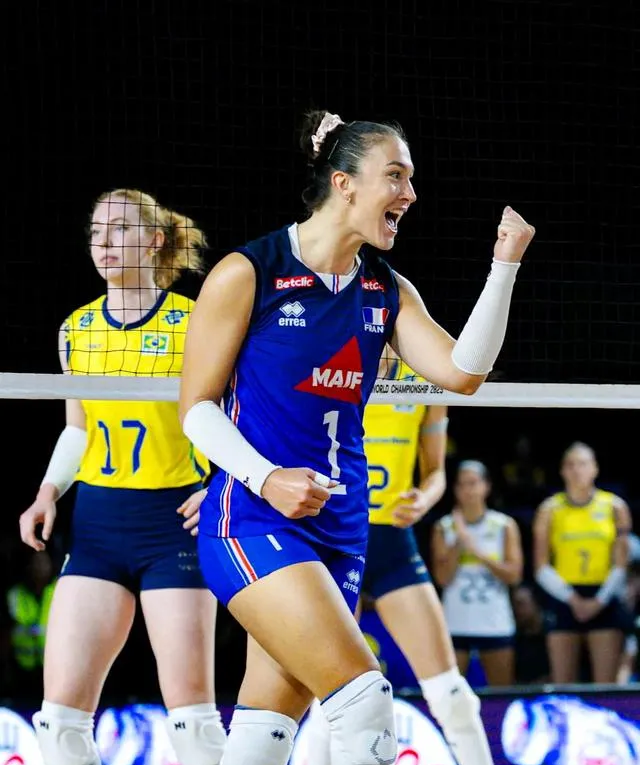 爱游戏-新疆广汇球员