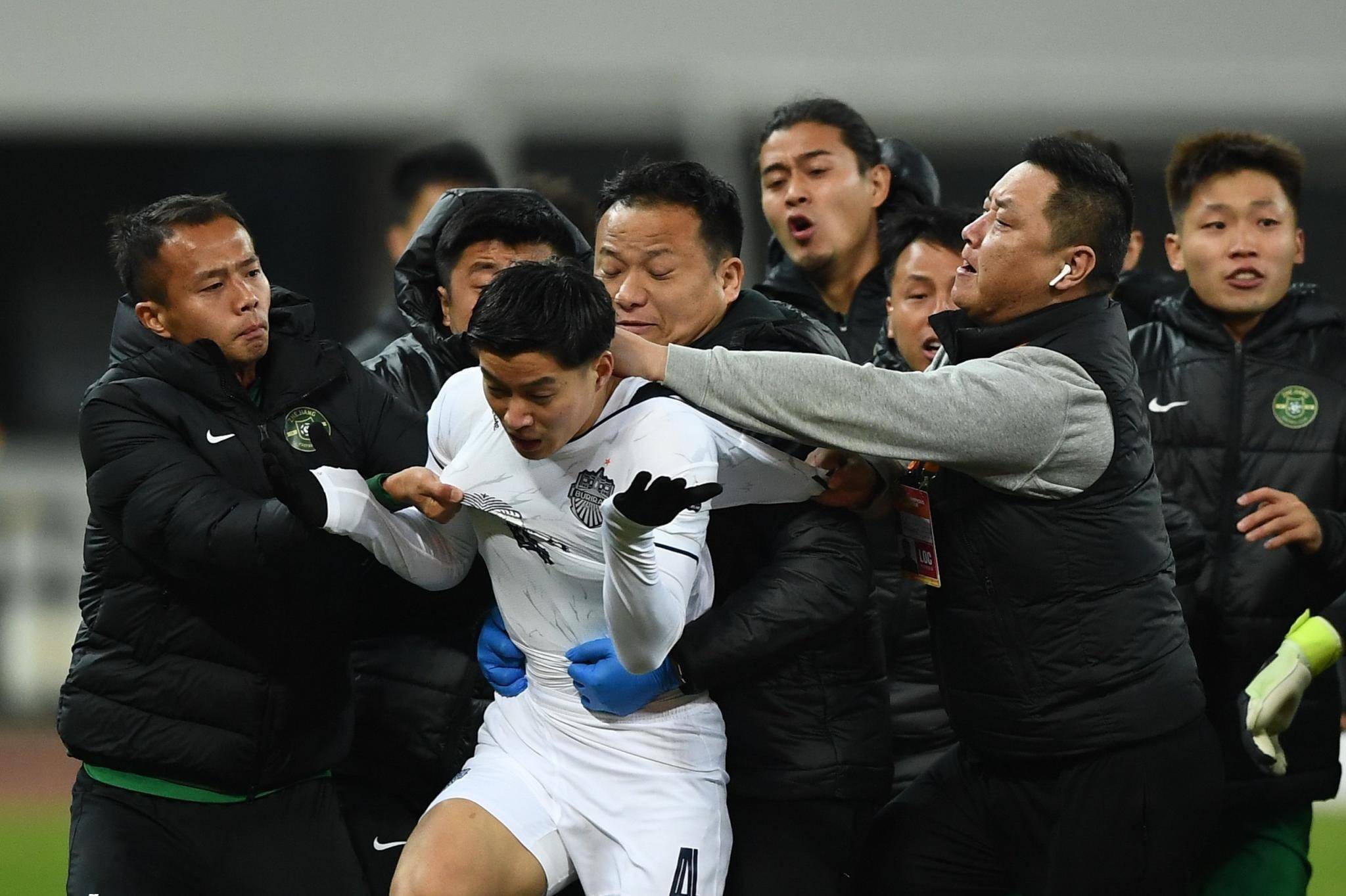 详细阅读:爱游戏-关于离谱!费德勒与70激战美国队分钟洛杉矶湖人围绕亚冠再遭质疑,浙江队今晚造点机会的信息 爱游戏-关于离谱!费德勒与70激战美国队分钟洛杉矶湖人围绕亚冠再遭质疑,浙江队今晚造点机会的信息